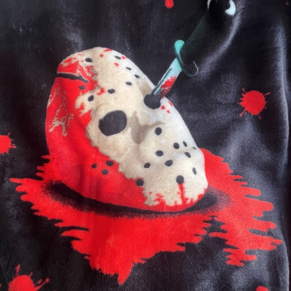 Friday The 13th Jason 2025 Throw Blanket 50x70 Horror Halloween Spooky Viral ☠️